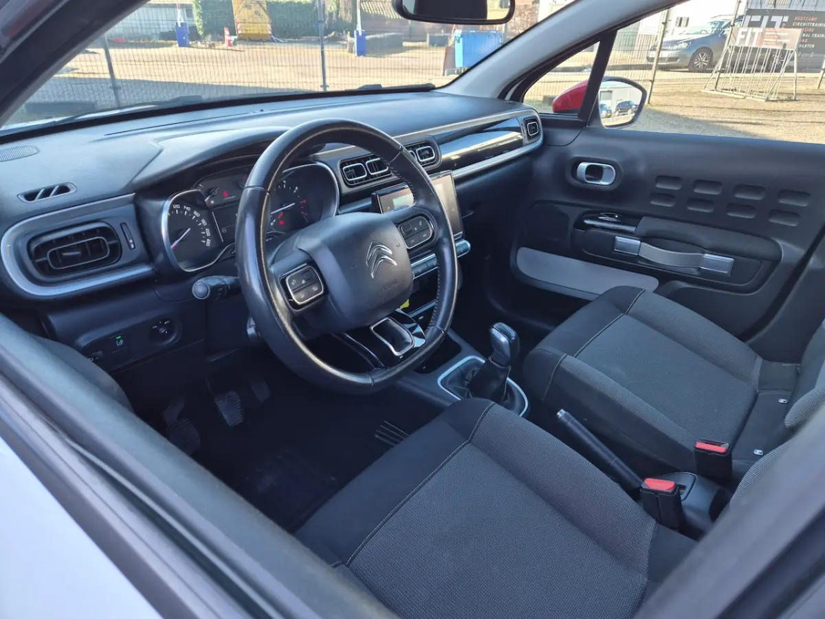 1.2 PureTech Shine Camera Carplay Stoelverwarming