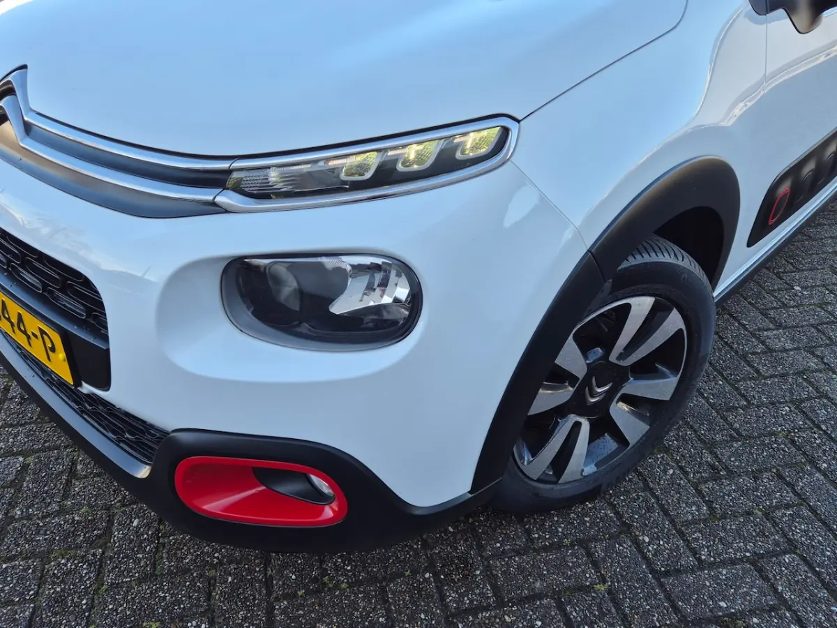 1.2 PureTech Shine Camera Carplay Stoelverwarming