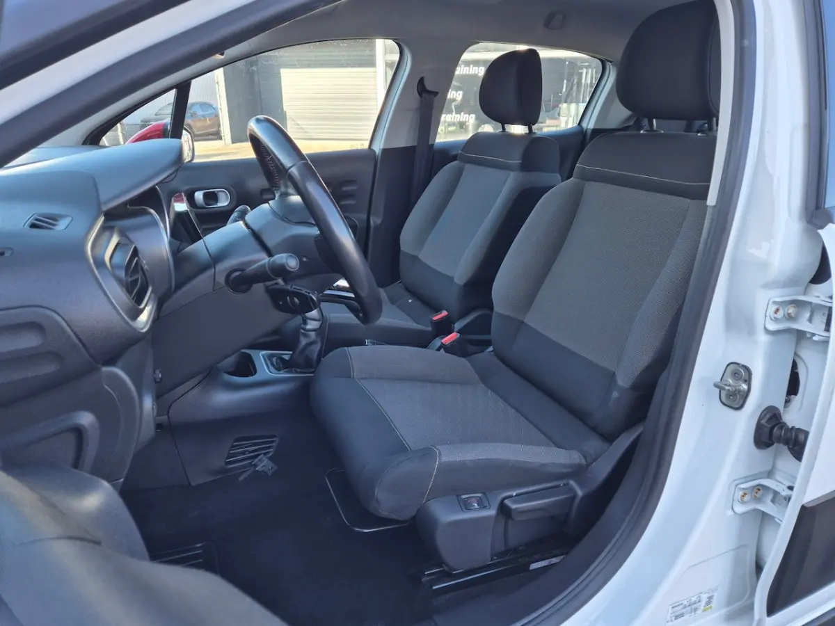 1.2 PureTech Shine Camera Carplay Stoelverwarming