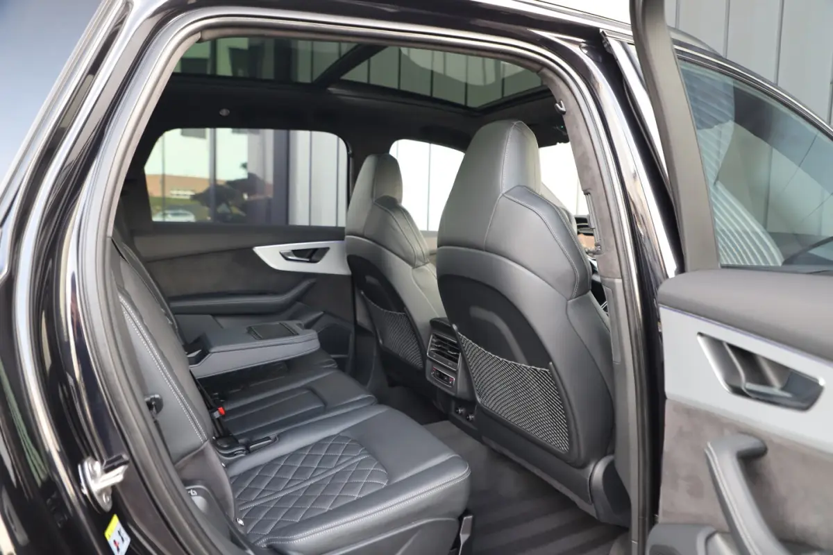 60 TFSI e quattro Competition | 462PK | Luchtvering | Head-up | Massage | Keyless-go | S-S