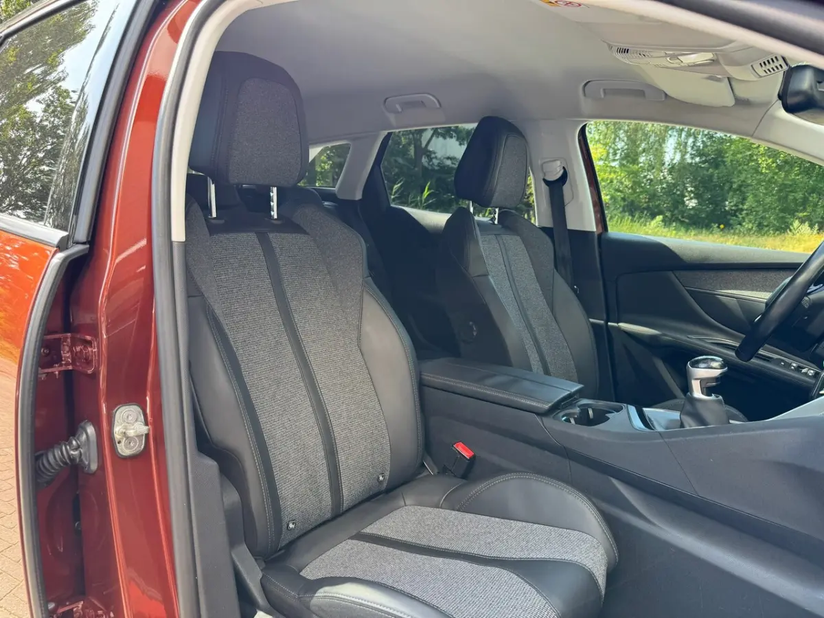 1.2 PureTech Navi, Camera, Cruise, Climate Control,