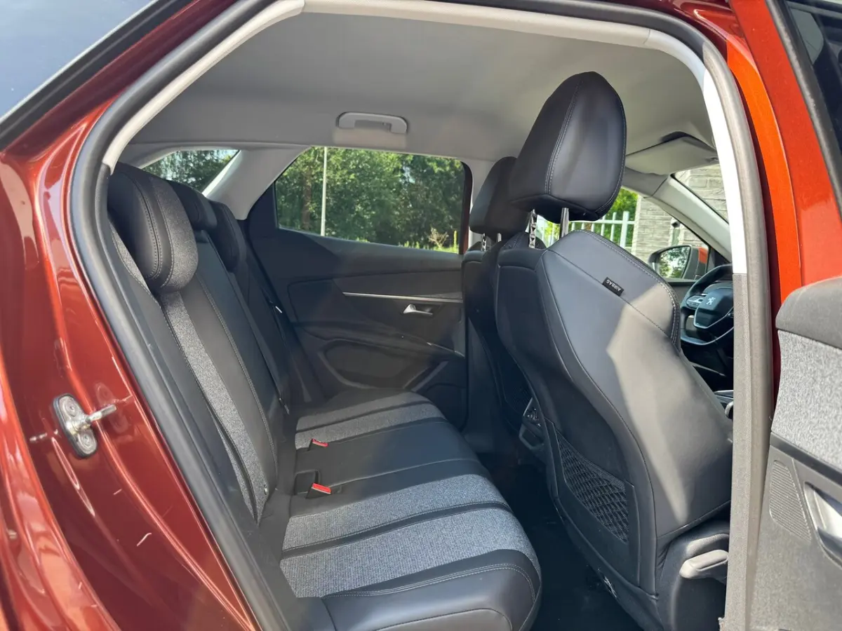 1.2 PureTech Navi, Camera, Cruise, Climate Control,