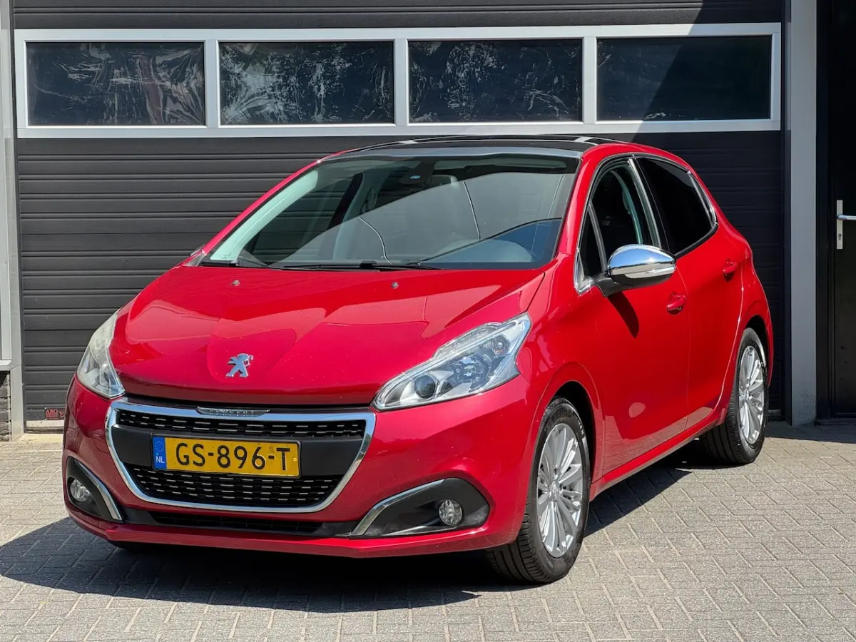 Peugeot 208 2015 Benzine Automatisch leasen
