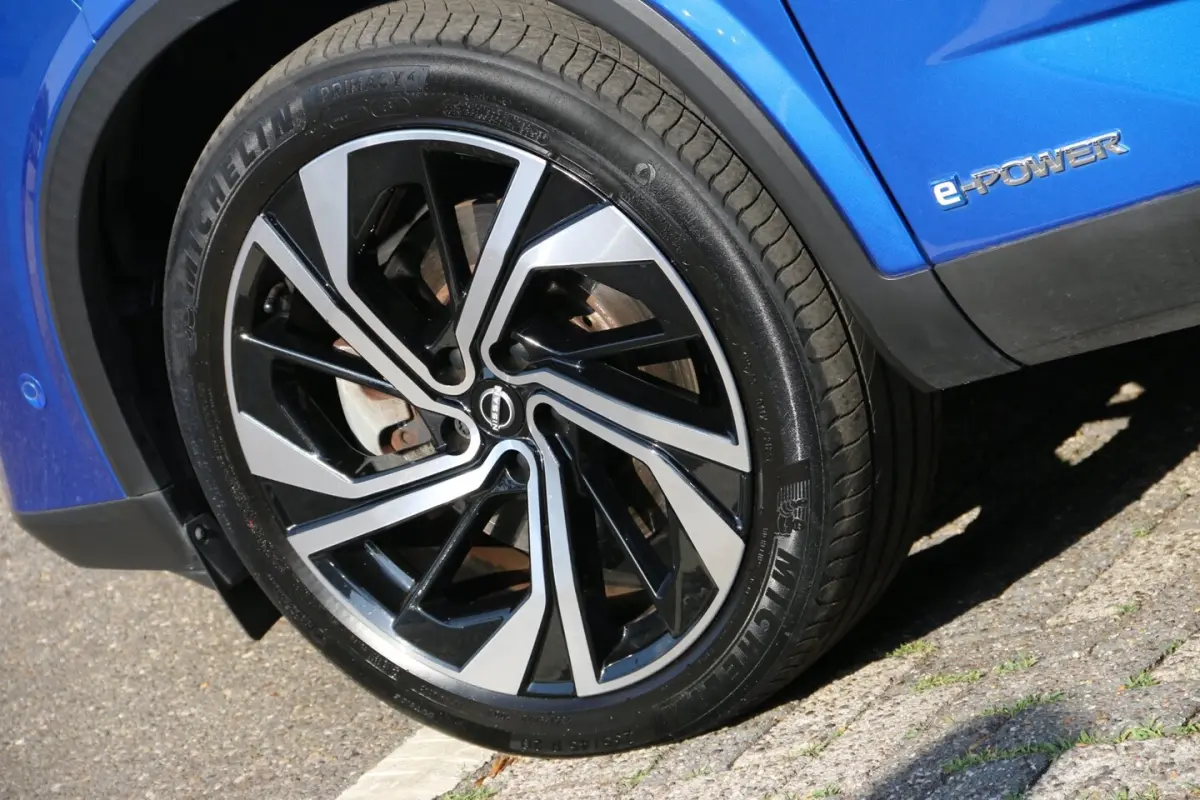 1.5 e-Power Tekna Plus
