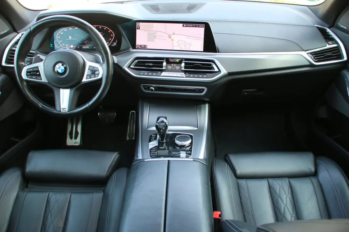 XDrive40i High Executive 7p. DEALER OND. PANO-DAK