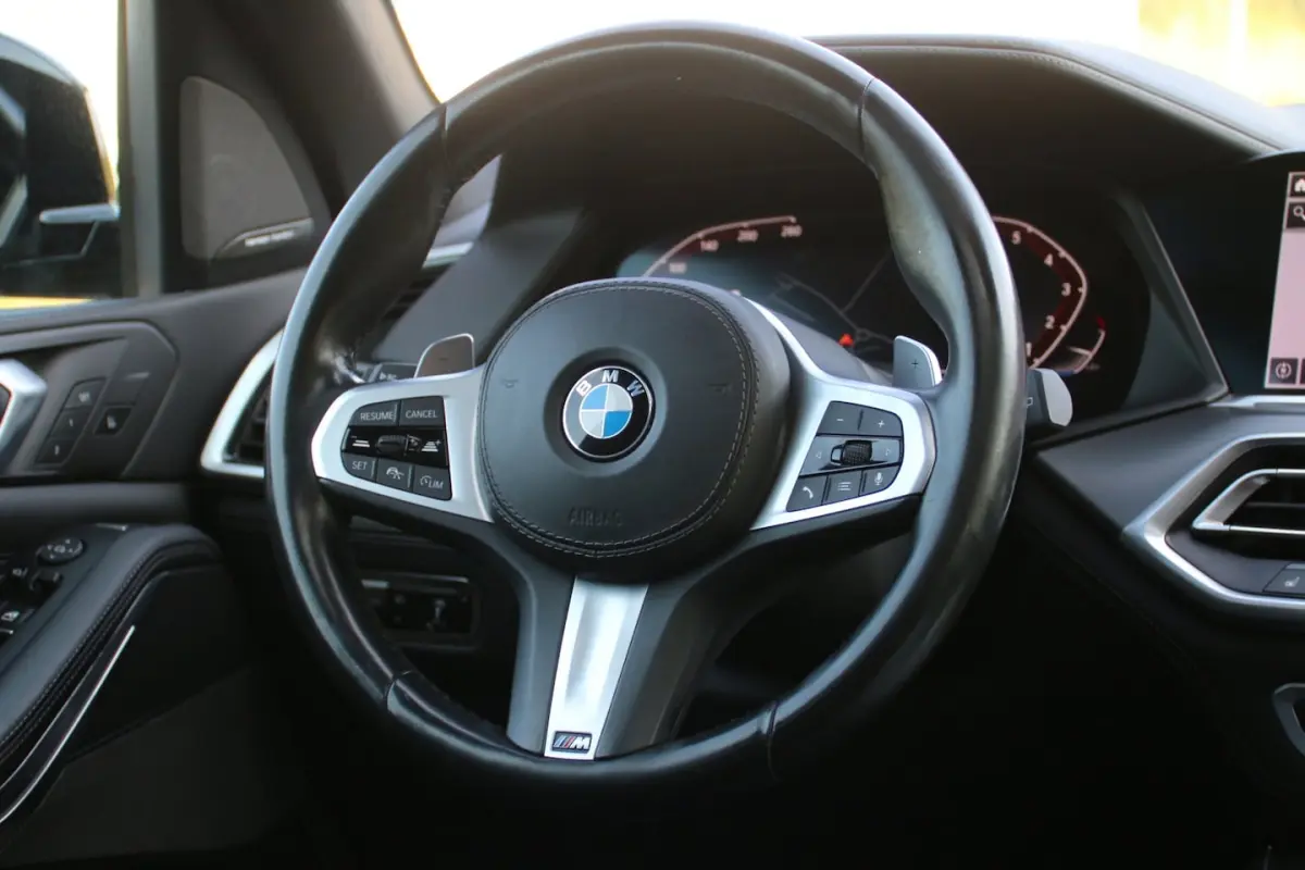 XDrive40i High Executive 7p. DEALER OND. PANO-DAK