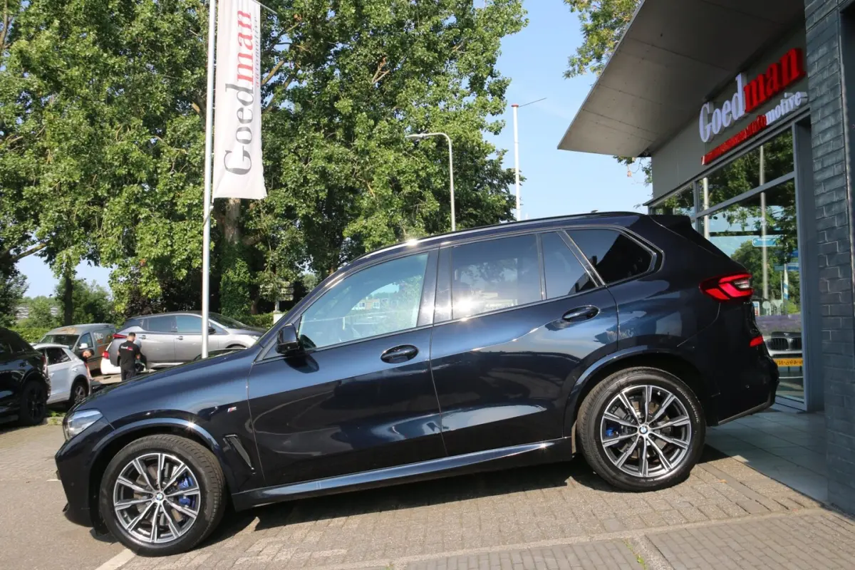 XDrive40i High Executive 7p. DEALER OND. PANO-DAK