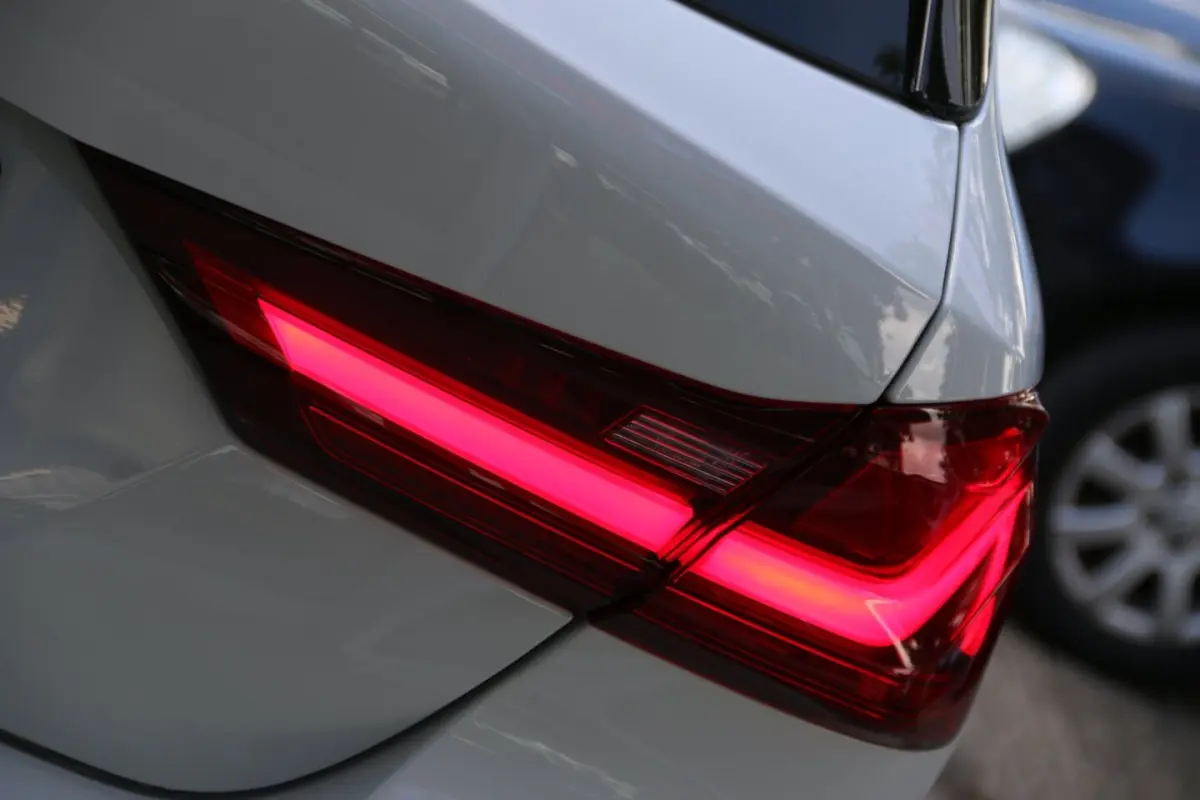 118i High Executive Edition NL-AUTO DEALER OND NAP