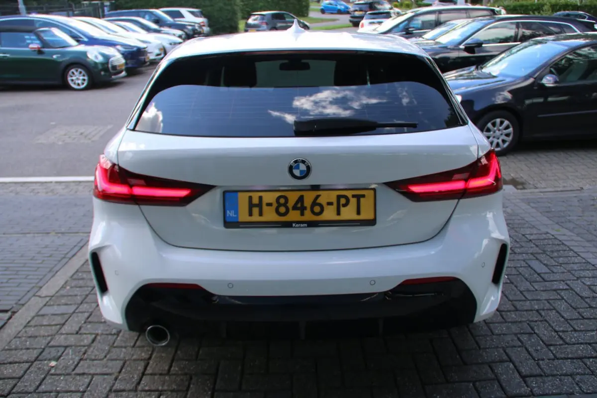 118i High Executive Edition NL-AUTO DEALER OND NAP