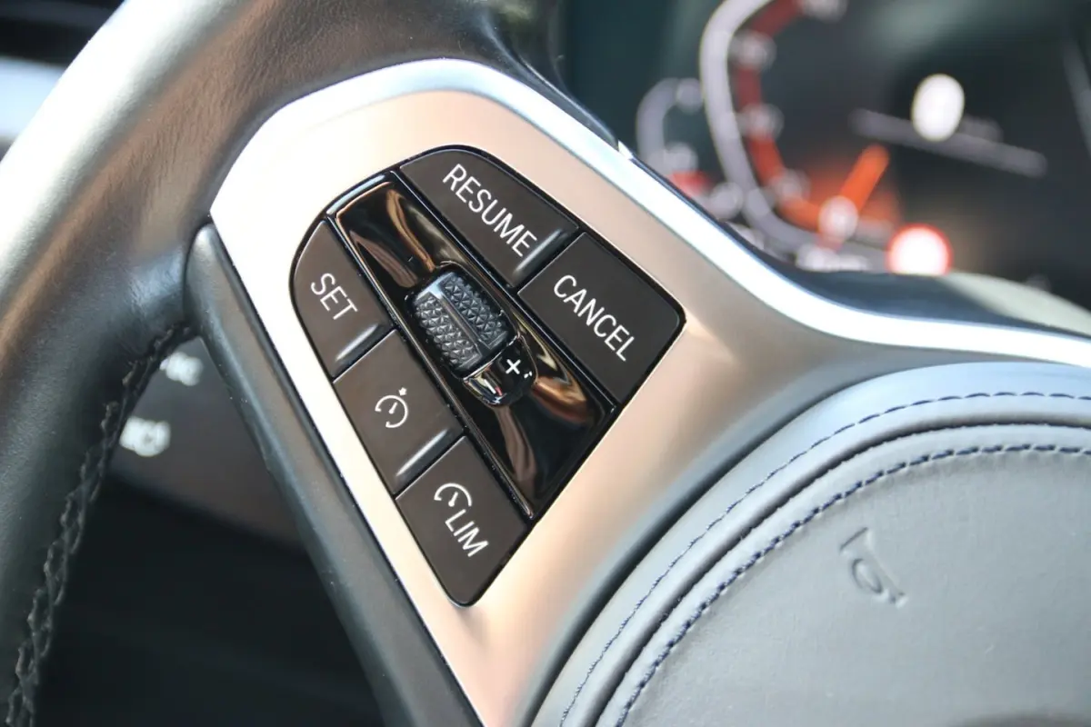 118i High Executive Edition NL-AUTO DEALER OND NAP