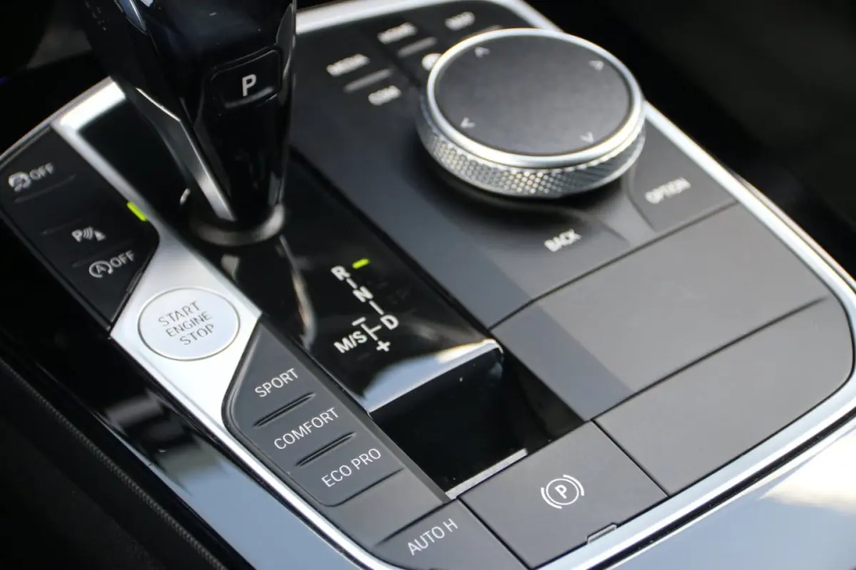 118i High Executive Edition NL-AUTO DEALER OND NAP