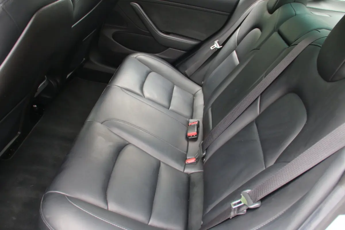 Standard RWD Plus 60 kWh NL-AUTO 1E EIGN NAP SOH 85, 9%