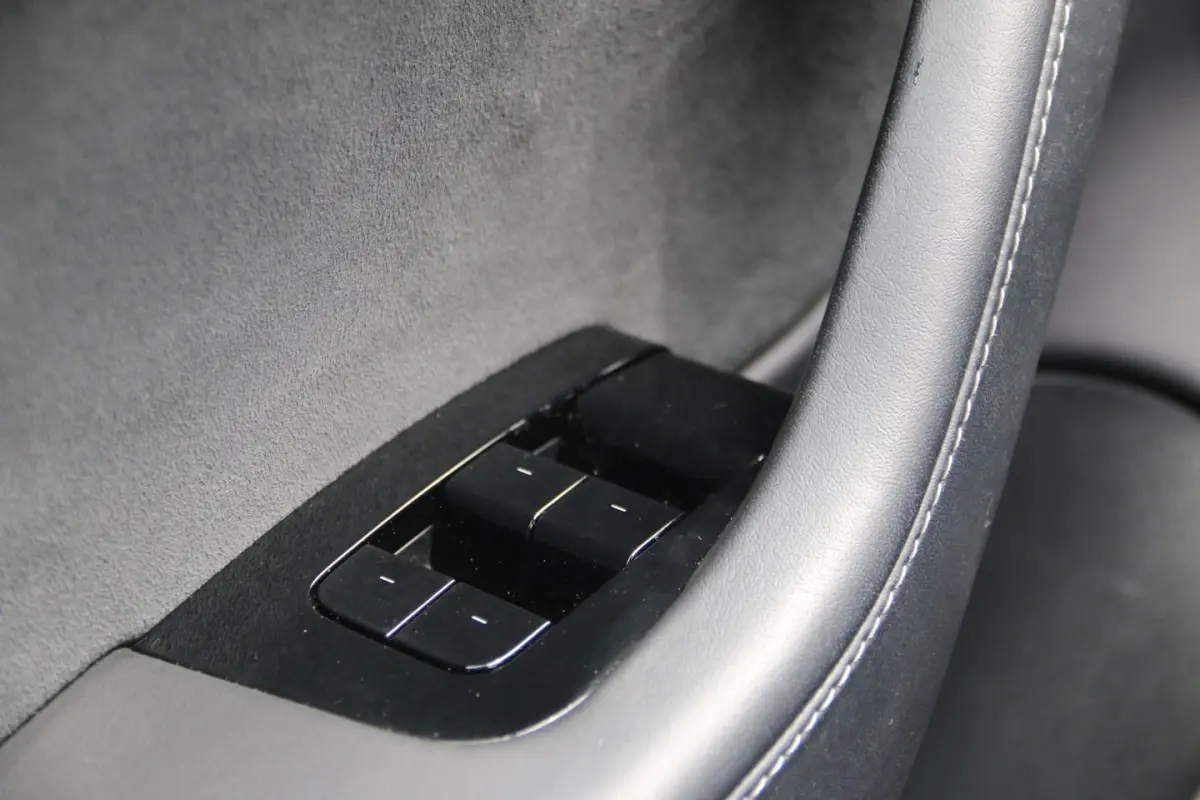 Standard RWD Plus 60 kWh NL-AUTO 1E EIGN NAP SOH 85, 9%