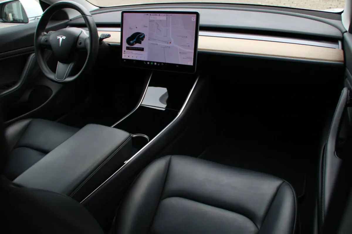 Standard RWD Plus 60 kWh NL-AUTO 1E EIGN NAP SOH 85, 9%