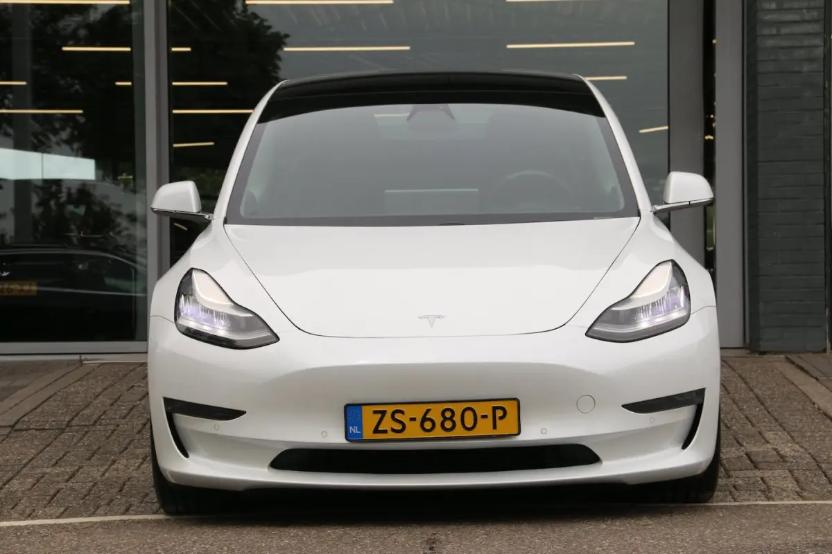 Standard RWD Plus 60 kWh NL-AUTO 1E EIGN NAP SOH 85, 9%