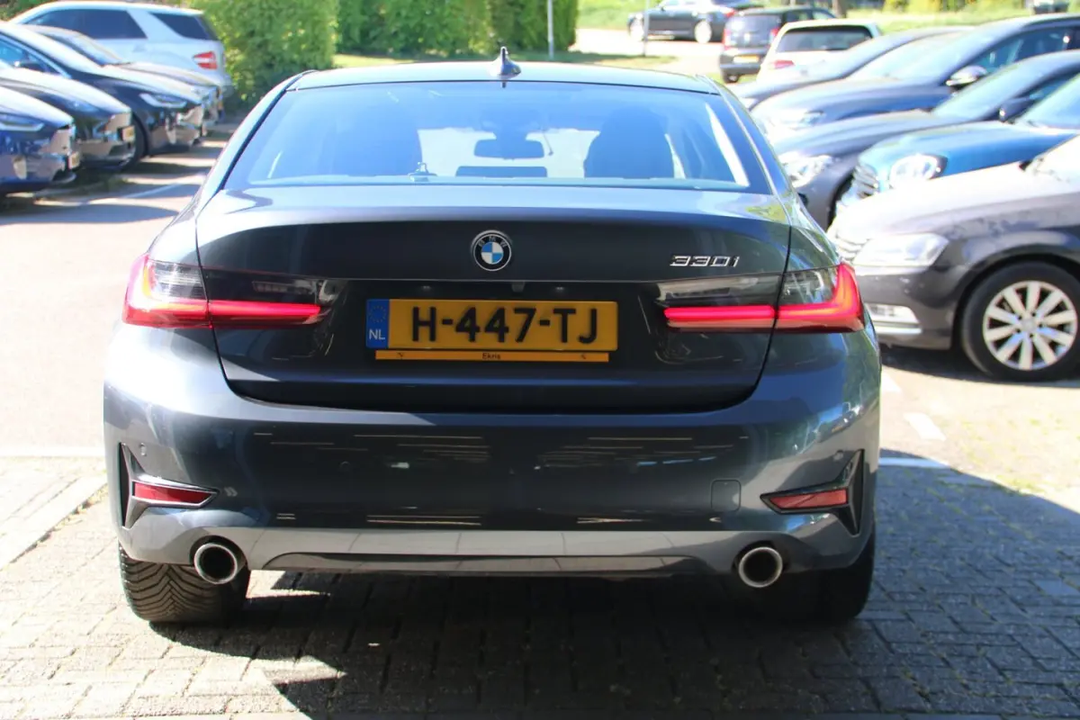 330i High Executive CAMERA AUTOMAAT