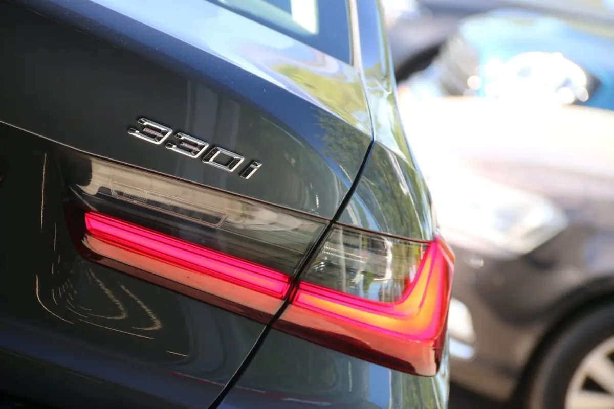 330i High Executive CAMERA AUTOMAAT