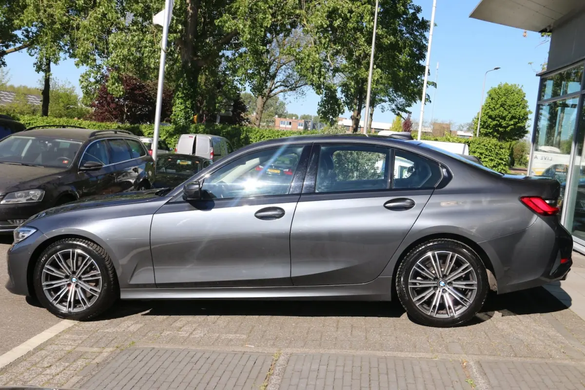 330i High Executive CAMERA AUTOMAAT