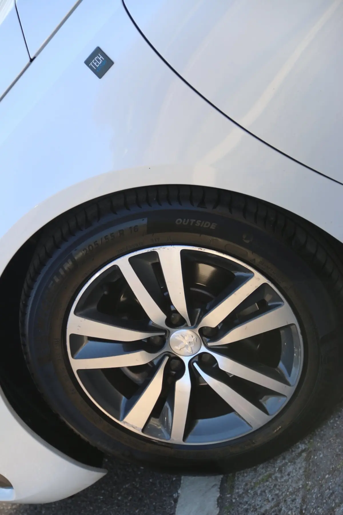 1.2 PureTech Tech Edition
