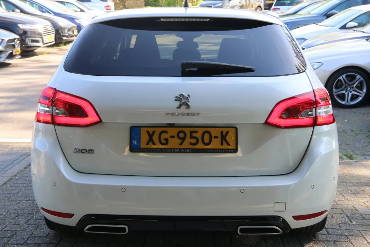 1.2 PureTech Tech Edition