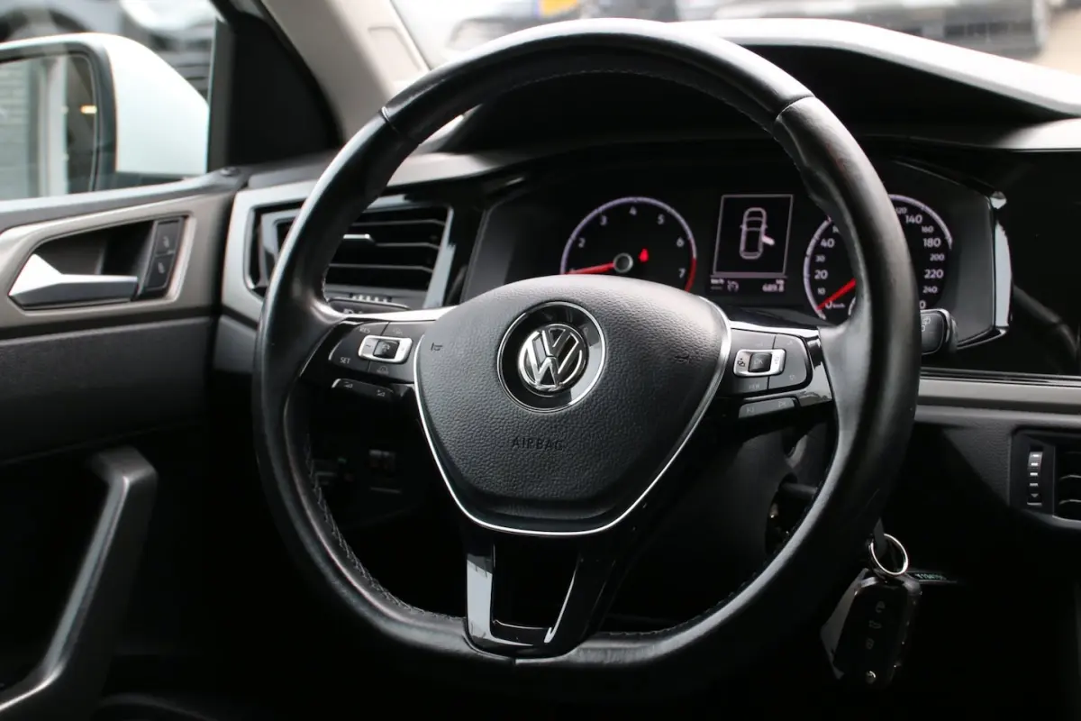 1.0 TSI Comfortline Business