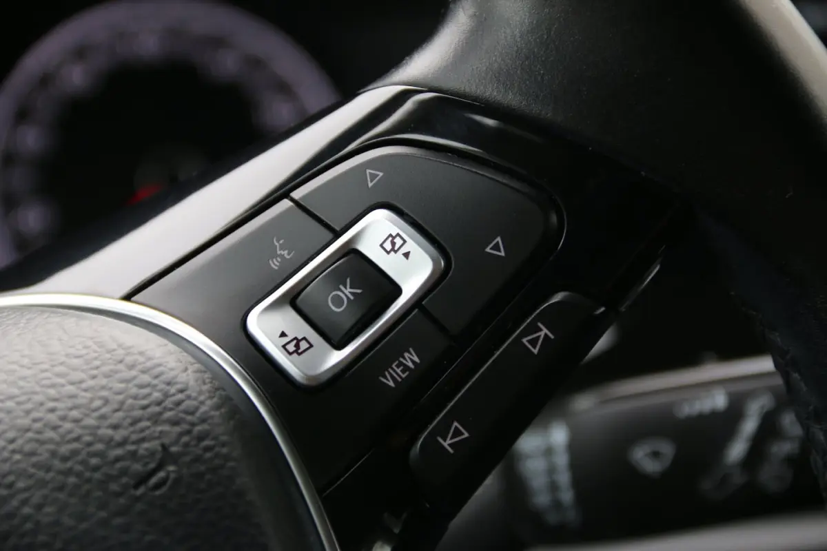 1.0 TSI Comfortline Business