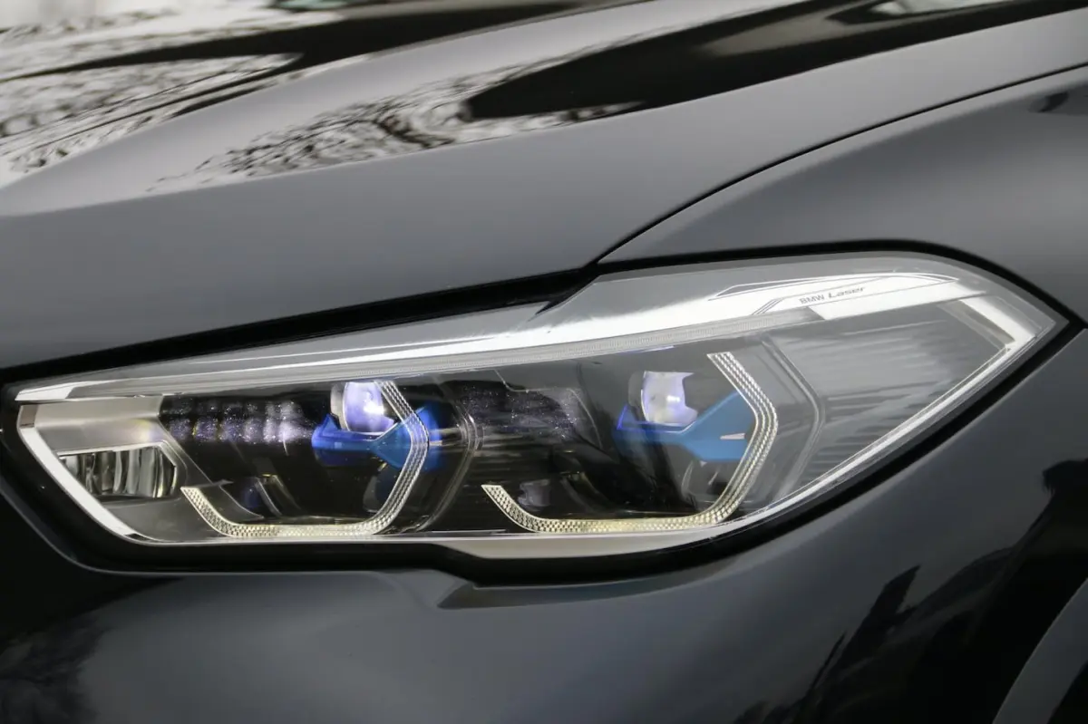 XDrive45e High Executive PANO-DAK DEALER. OND. NL-AUTO SOH 82, 3%
