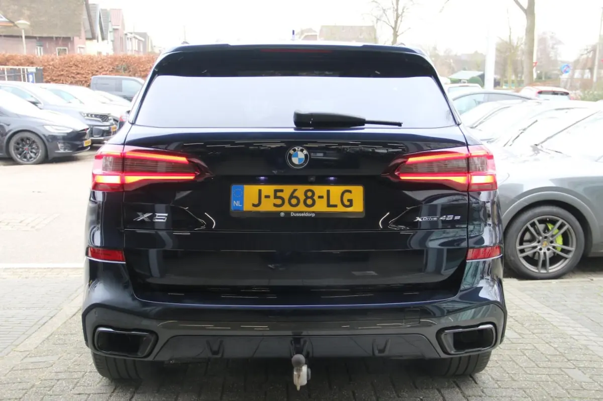 XDrive45e High Executive PANO-DAK DEALER. OND. NL-AUTO SOH 82, 3%