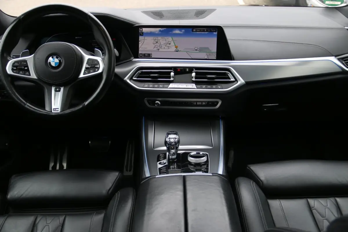 XDrive45e High Executive PANO-DAK DEALER. OND. NL-AUTO SOH 82, 3%