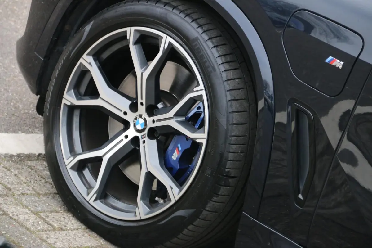 XDrive45e High Executive PANO-DAK DEALER. OND. NL-AUTO SOH 82, 3%