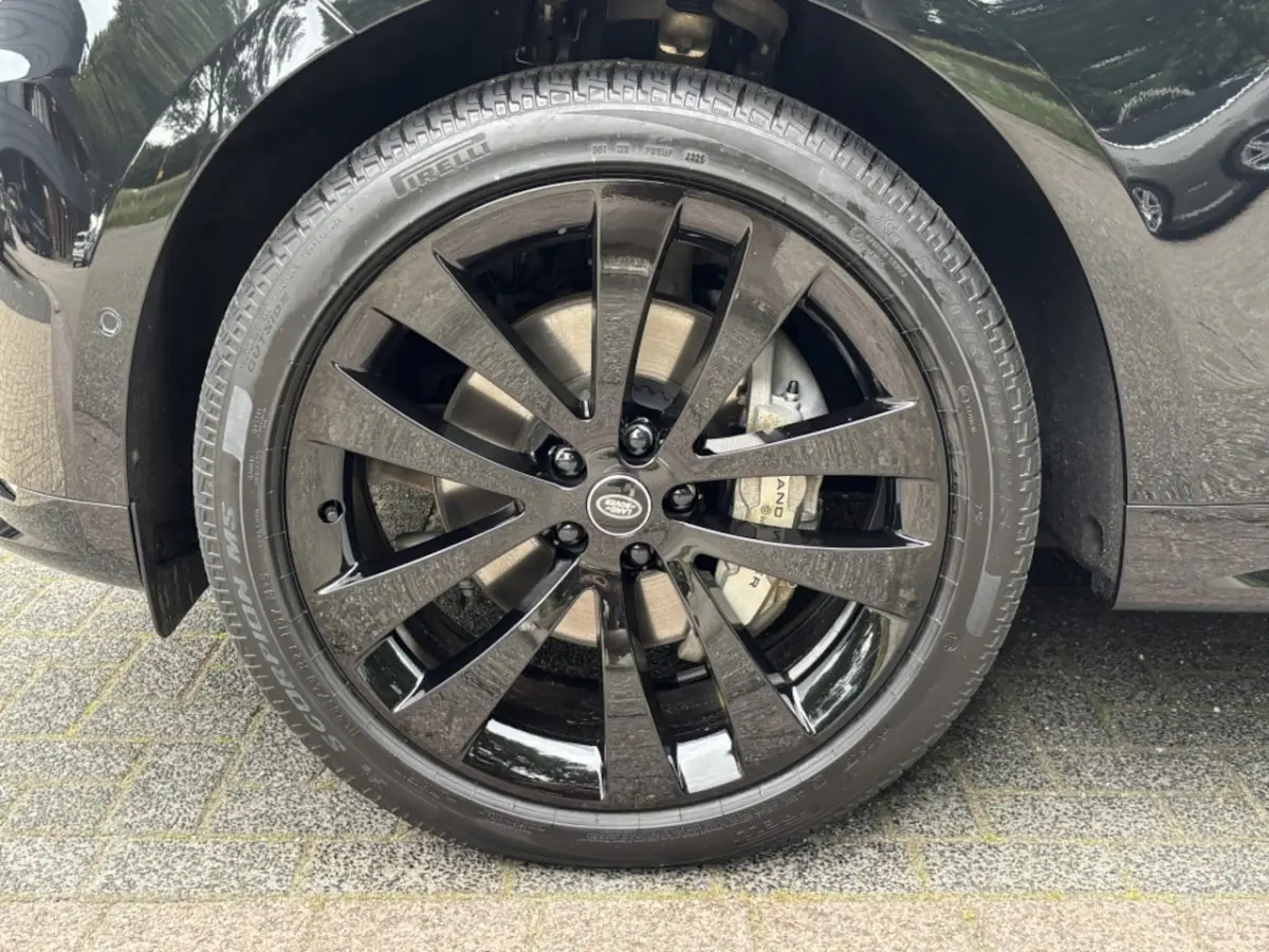 Landrover P460e Dynamic HSE Black Pack Pano 23" Massage *NW 151K