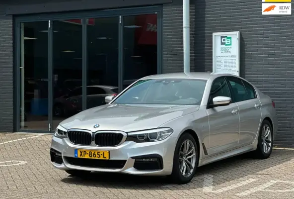 520i Corporate Lease Executive/M-PAKKET/NAVI/NL-AUTO NAP