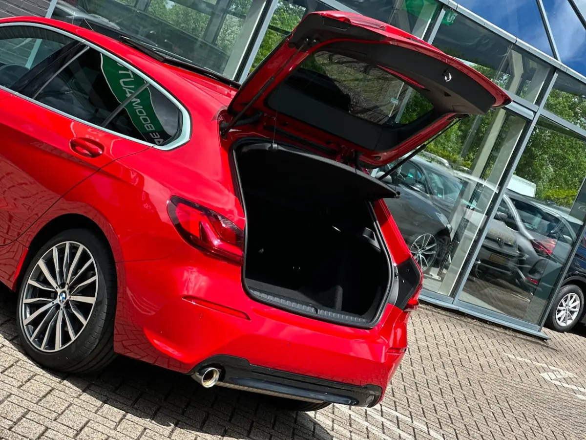 118i Executive Edition/PANO-DAK/NAVI/CARPLAY/LED/NL AUTO NAP