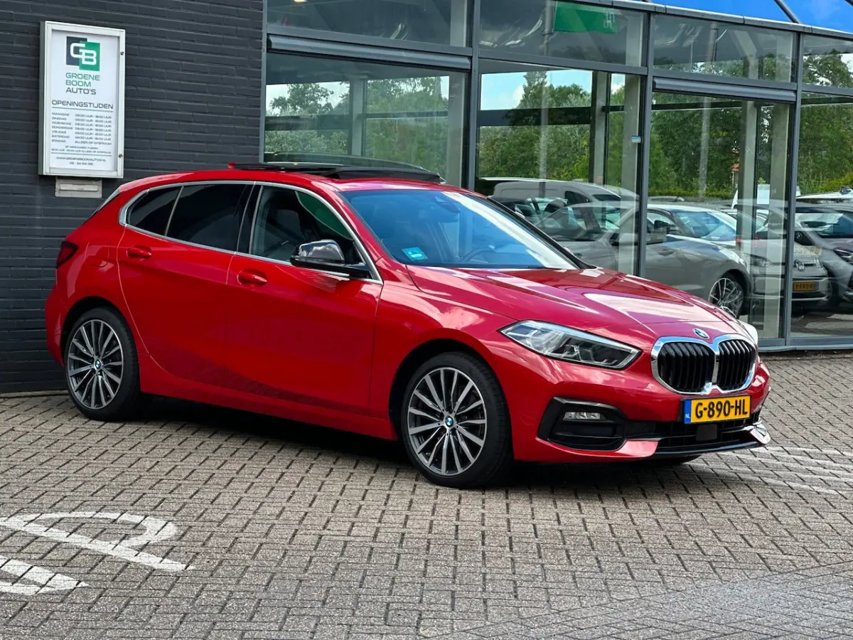 118i Executive Edition/PANO-DAK/NAVI/CARPLAY/LED/NL AUTO NAP