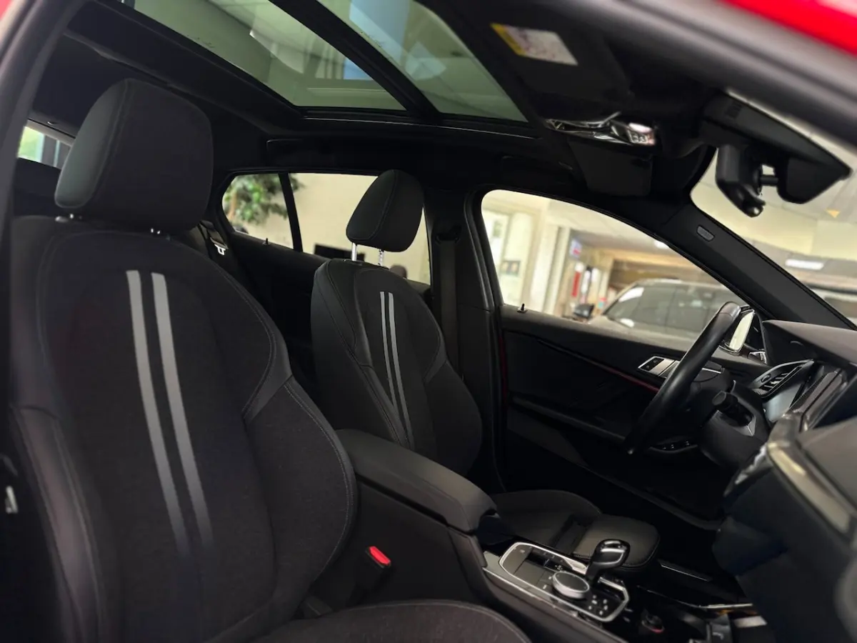 118i Executive Edition/PANO-DAK/NAVI/CARPLAY/LED/NL AUTO NAP
