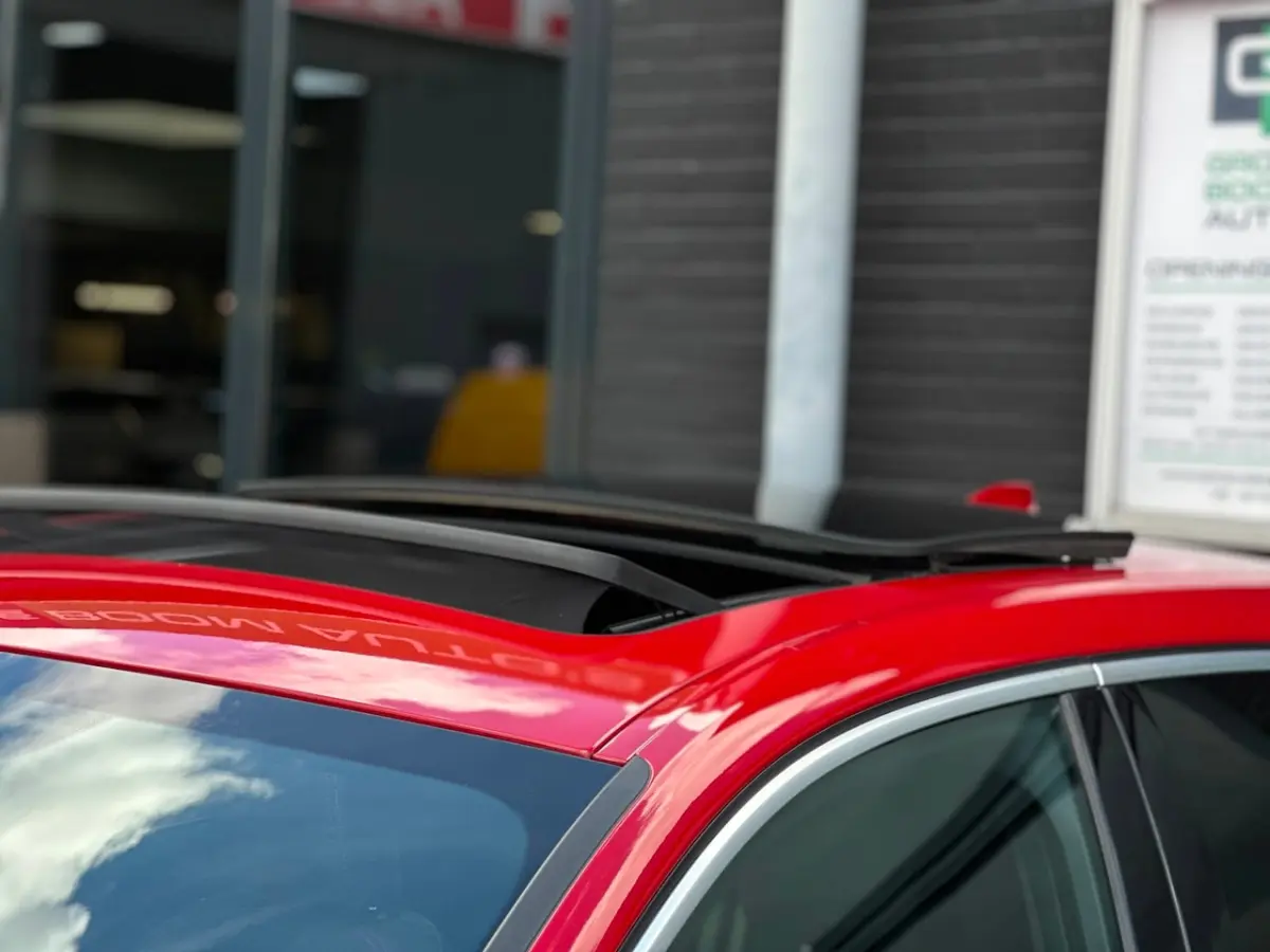 118i Executive Edition/PANO-DAK/NAVI/CARPLAY/LED/NL AUTO NAP