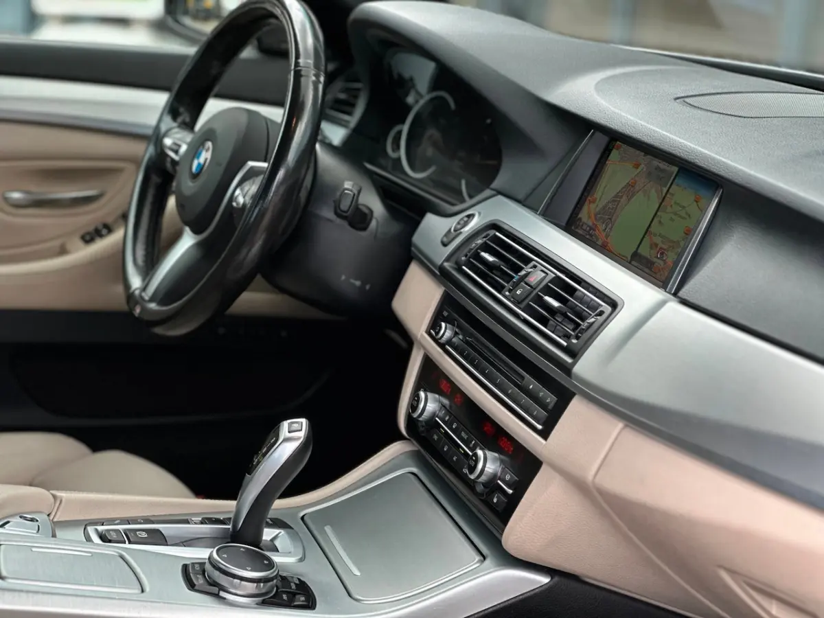 528i M Sport Edition/CAMERA/NAVI/LEDER/NL-AUTO NAP