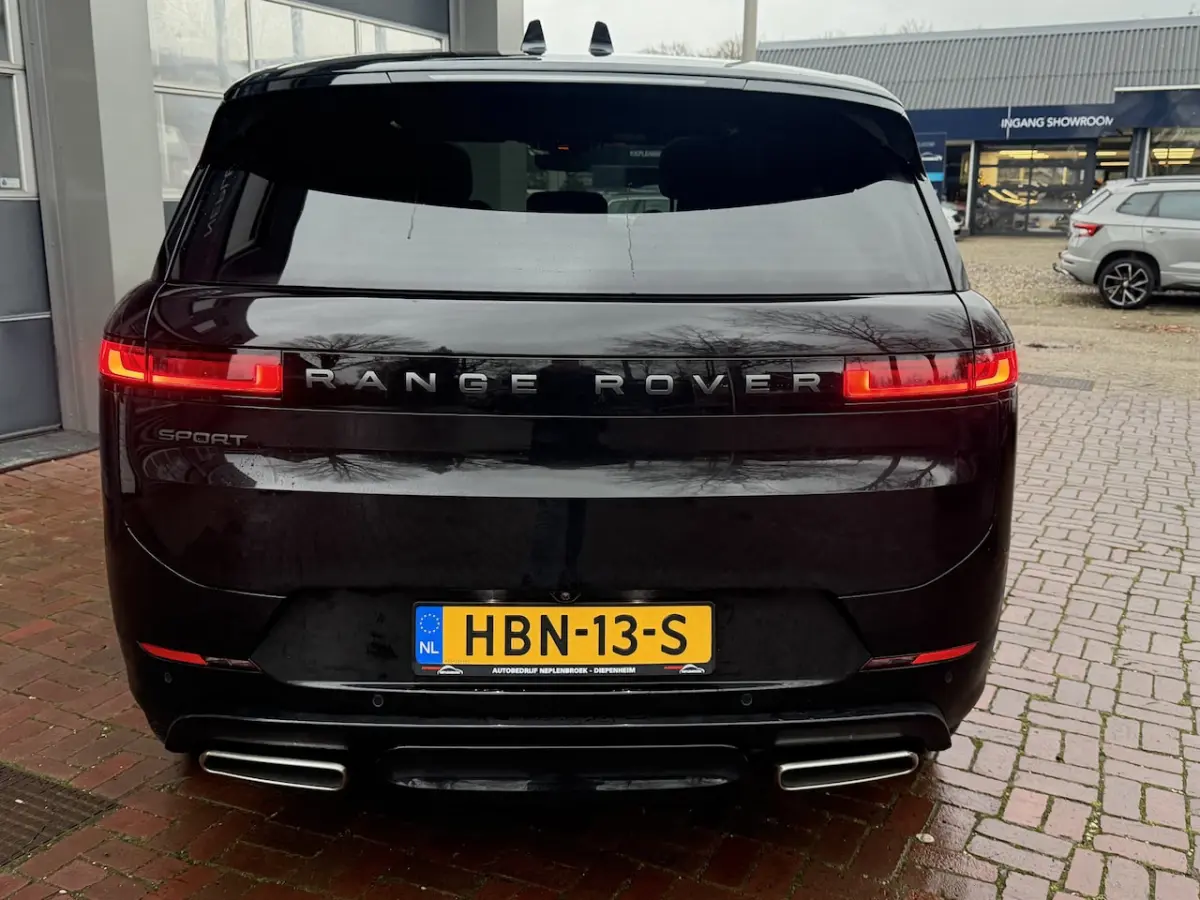 3.0 P460e 23inch Dynamic SE PHEV *Meridian / Stoelventilatie / Panorama / Black Exterior P