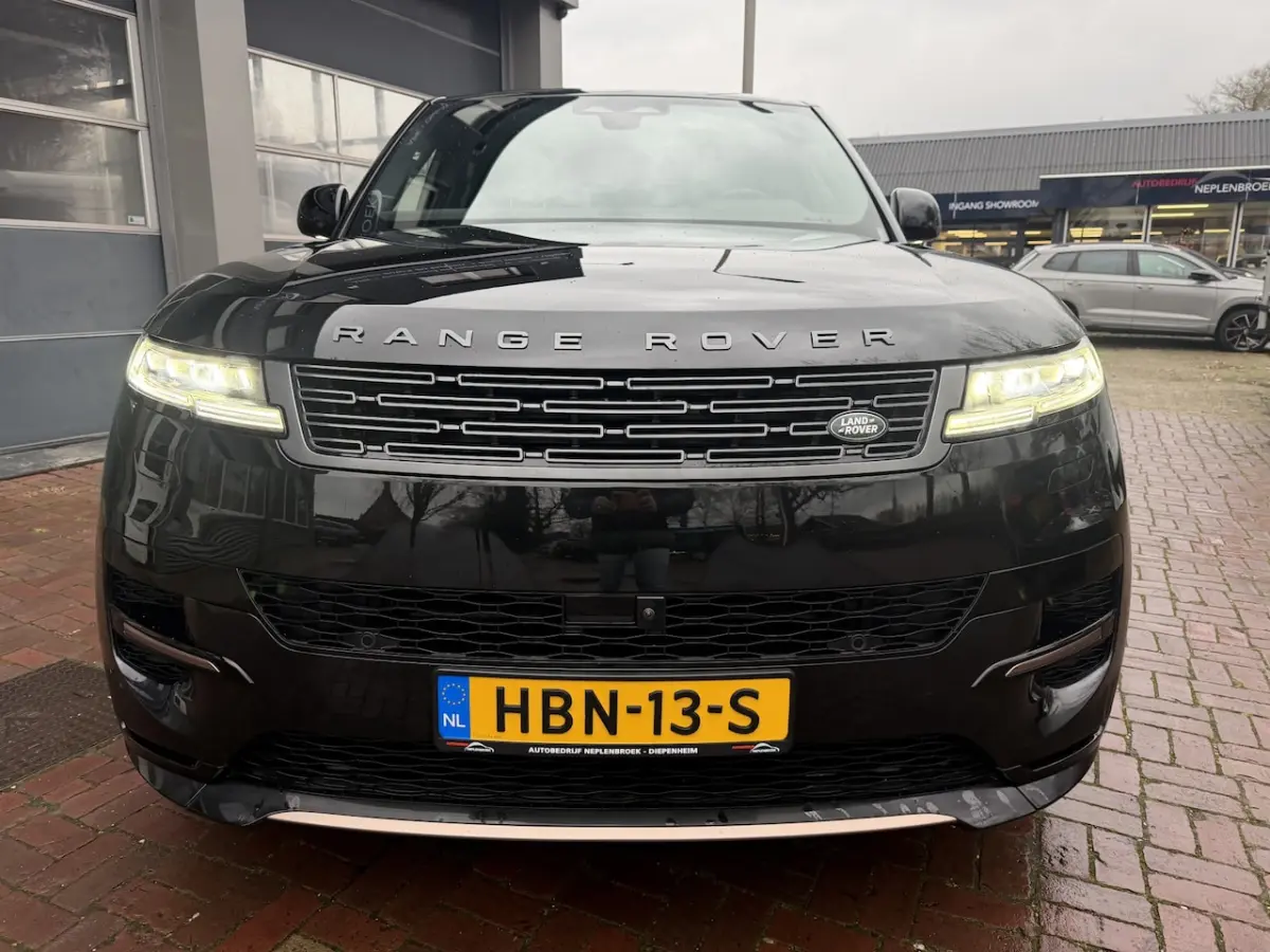 3.0 P460e 23inch Dynamic SE PHEV *Meridian / Stoelventilatie / Panorama / Black Exterior P