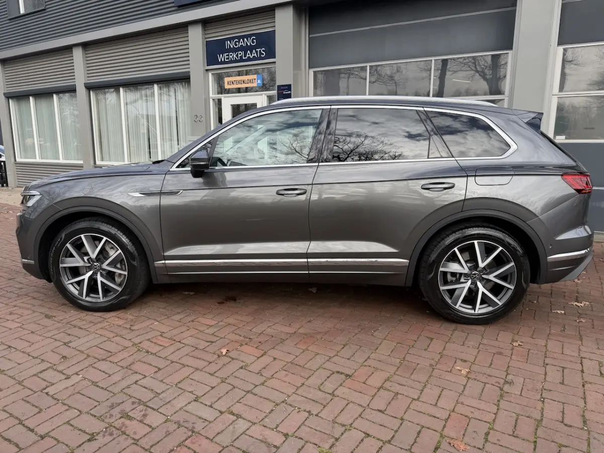 3.0 TSi eHybrid 4MOTION km 48.000 nap 1e eigenaar
