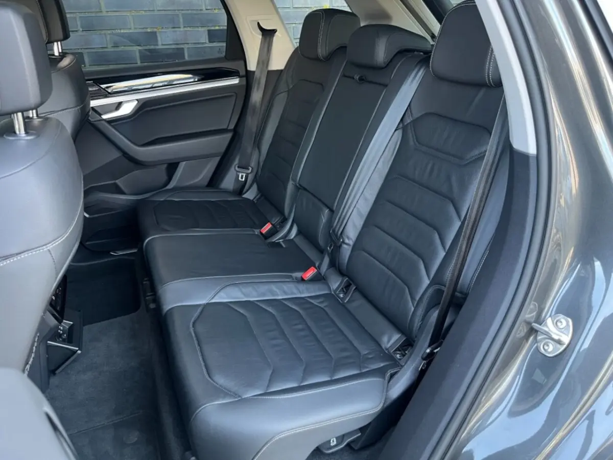 3.0 TSi eHybrid 4MOTION km 48.000 nap 1e eigenaar
