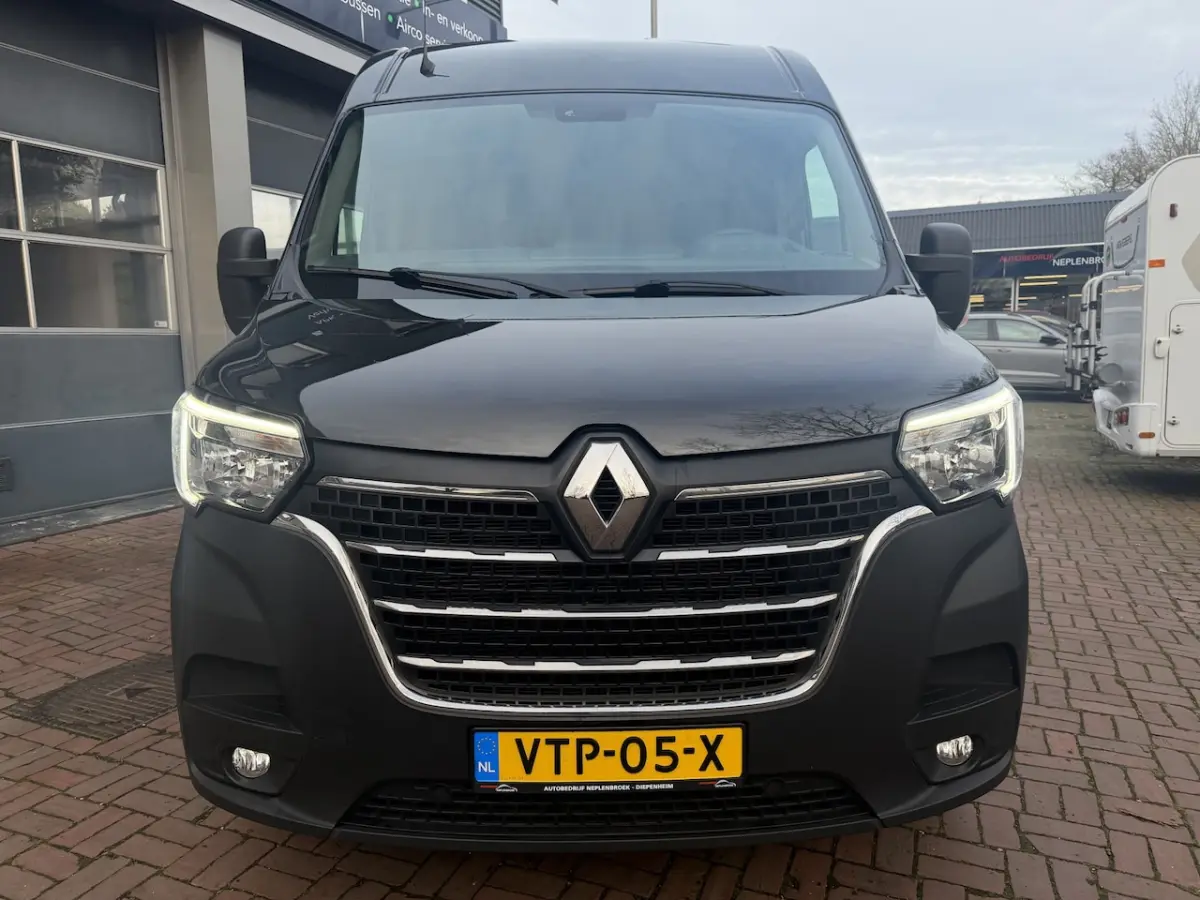 T35 2.3 dCi 135 L3H2 Work Edition 2023 Km 90.000 Uniek Vol optie