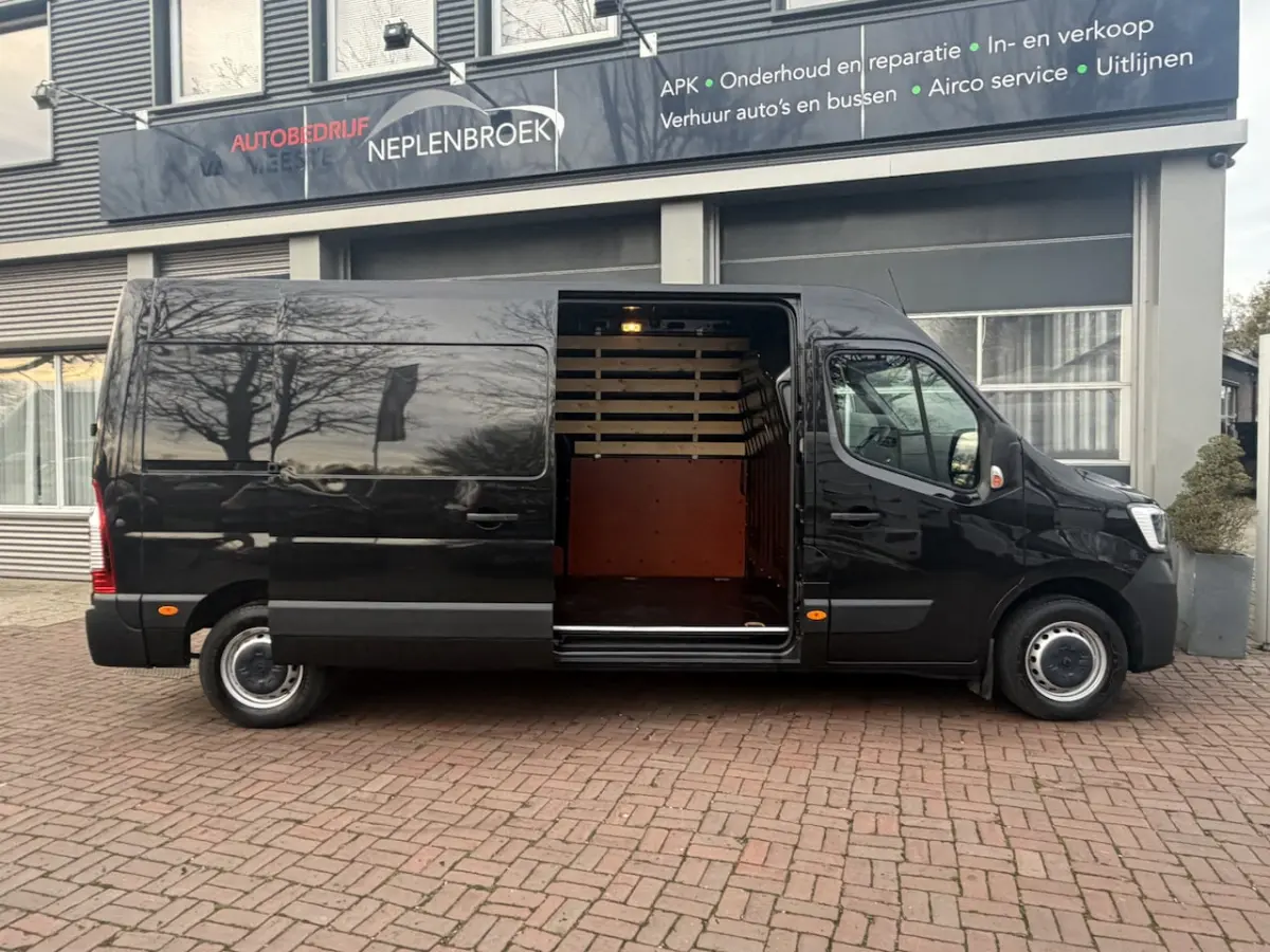 T35 2.3 dCi 135 L3H2 Work Edition 2023 Km 90.000 Uniek Vol optie