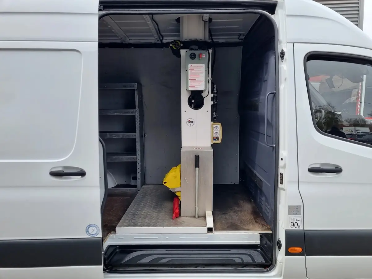 316 CDI/ Hoogwerker/ Platform 12.5m/ 889 WH