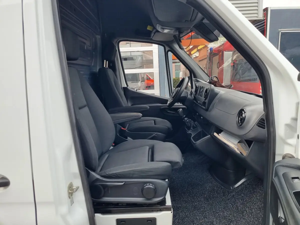 316 CDI/ Hoogwerker/ Platform 12.5m/ 889 WH