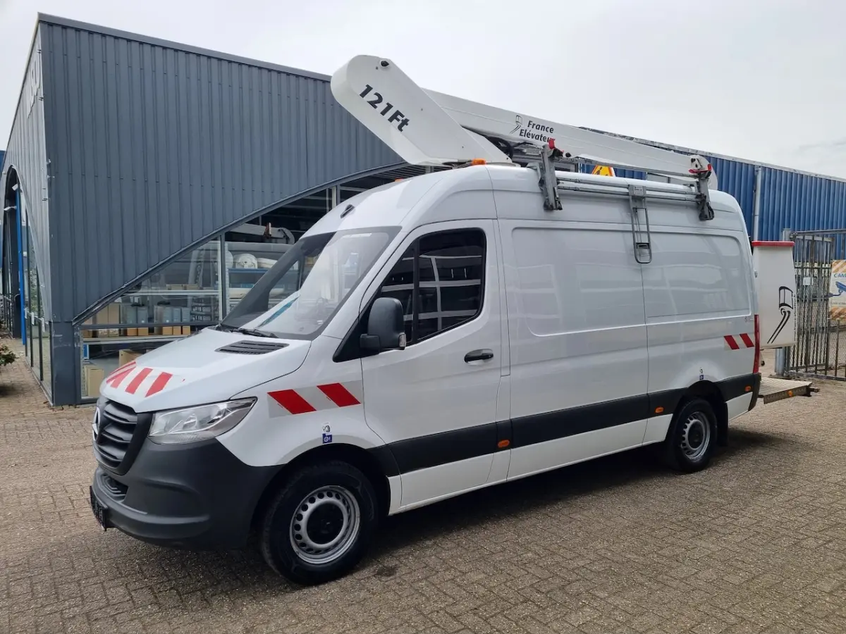 316 CDI/ Hoogwerker/ Platform 12.5m/ 889 WH