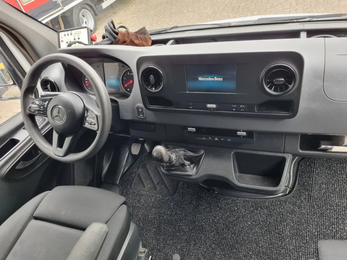 316 CDI/ Hoogwerker/ Platform 12.5m/ 889 WH