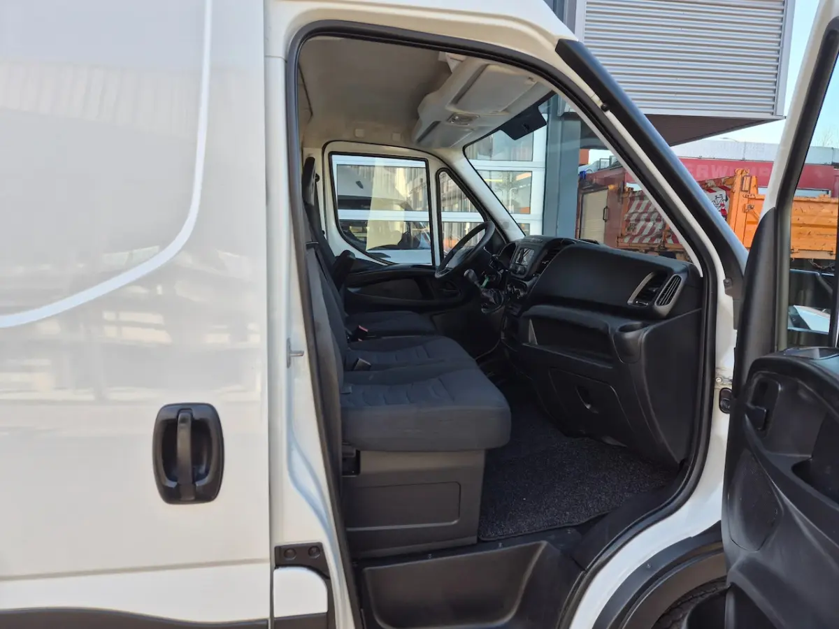 35C15 3.0D L2H2 EURO6 GVW 3500KG
