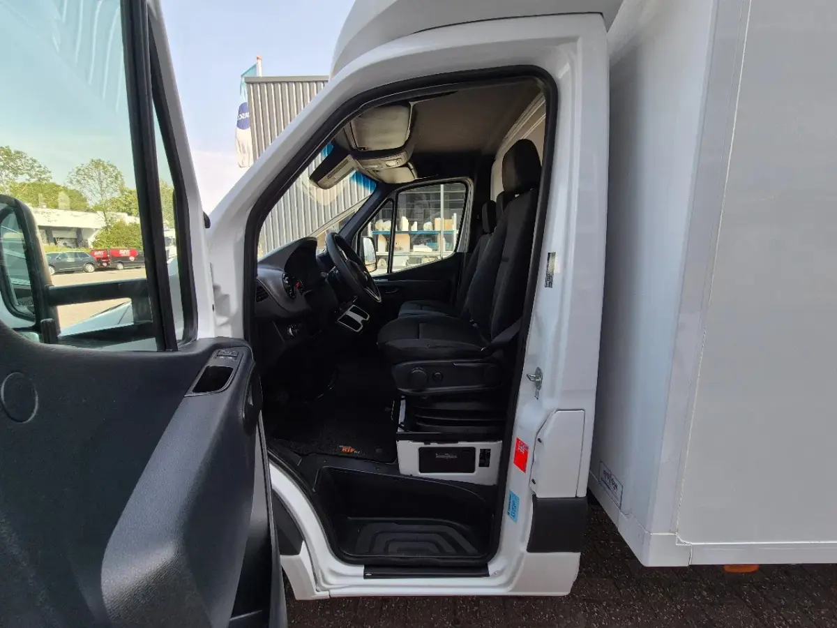 316 CDI Kuhlkoffer Thermoking V300MAX st 230V Euro 6D (4)