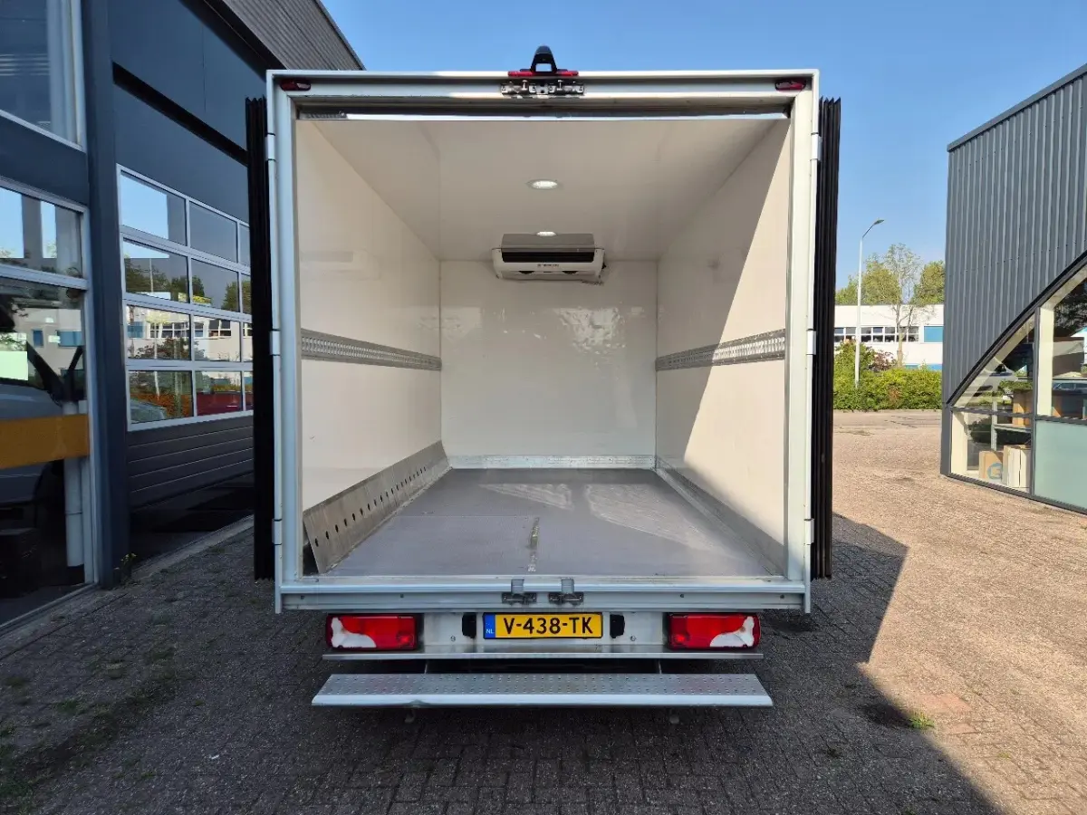 316 CDI Kuhlkoffer Thermoking V300MAX st 230V Euro 6D (4)